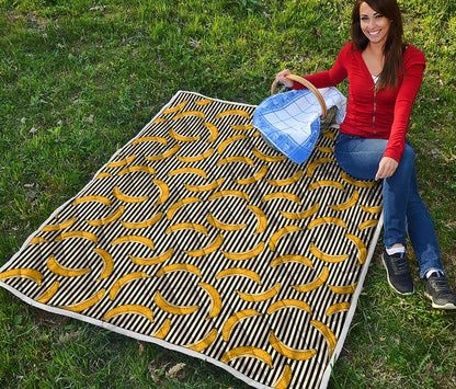 Black Striped Banana Pattern Print Quilt