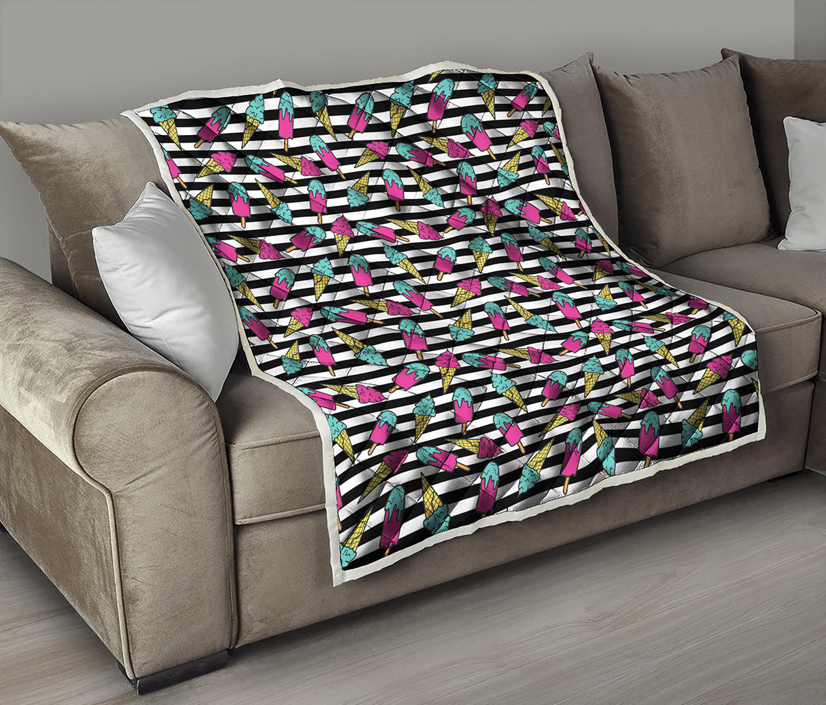 Black Striped Ice Cream Pattern Print Quilt