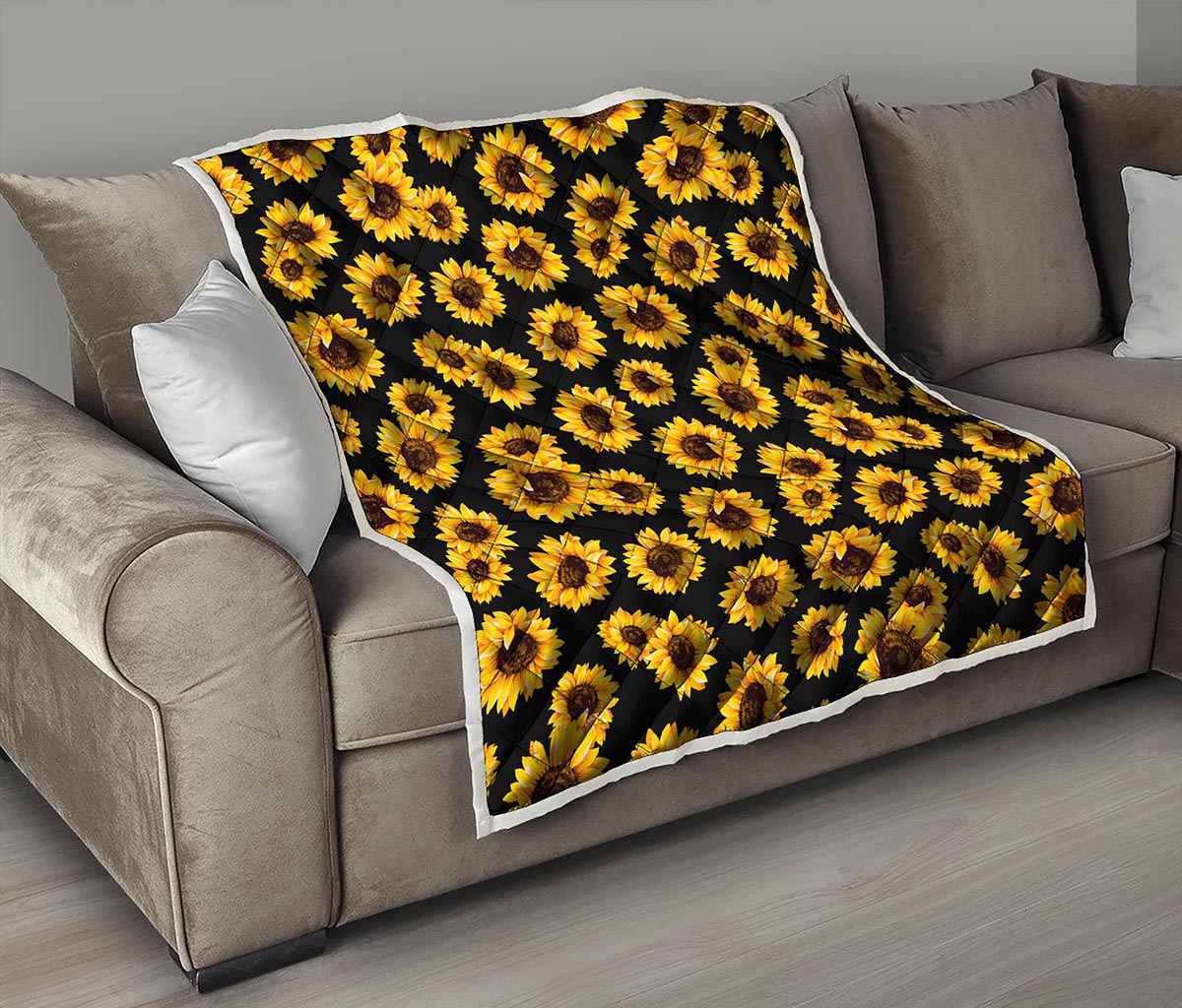 Black Sunflower Pattern Print Quilt