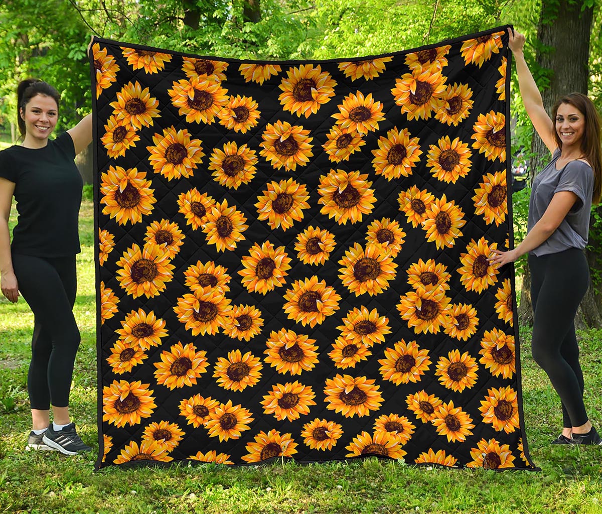Black Sunflower Pattern Print Quilt