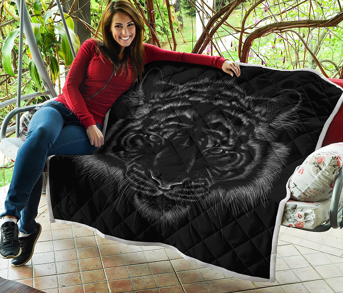 Black Tiger Portrait Print Quilt