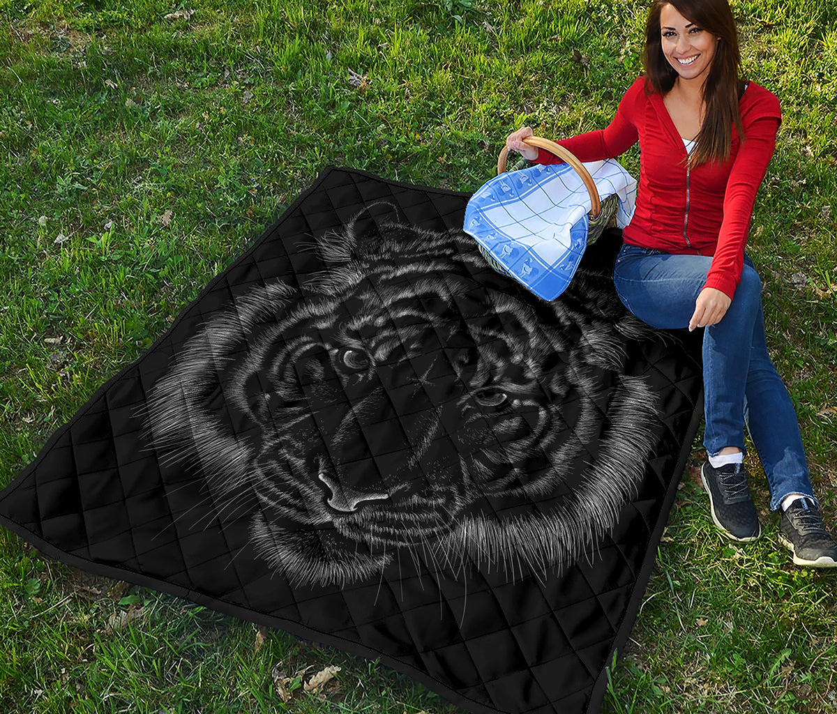 Black Tiger Portrait Print Quilt