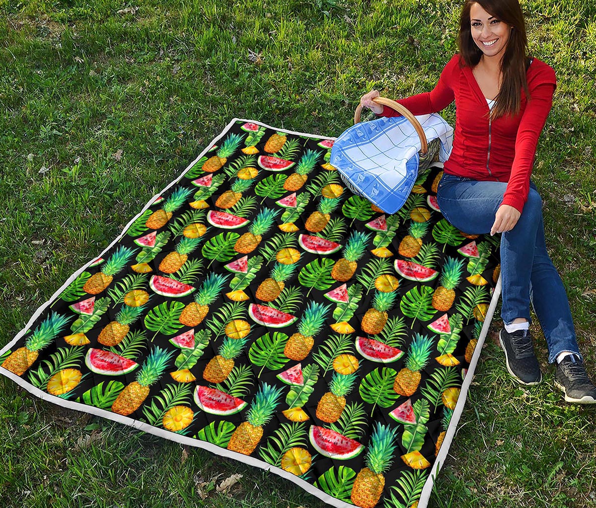 Black Tropical Pineapple Pattern Print Quilt