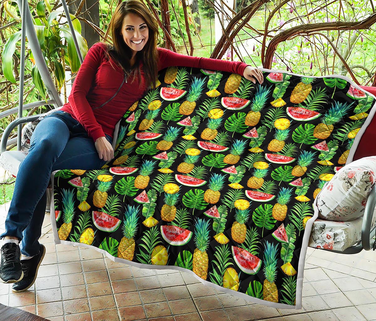 Black Tropical Pineapple Pattern Print Quilt