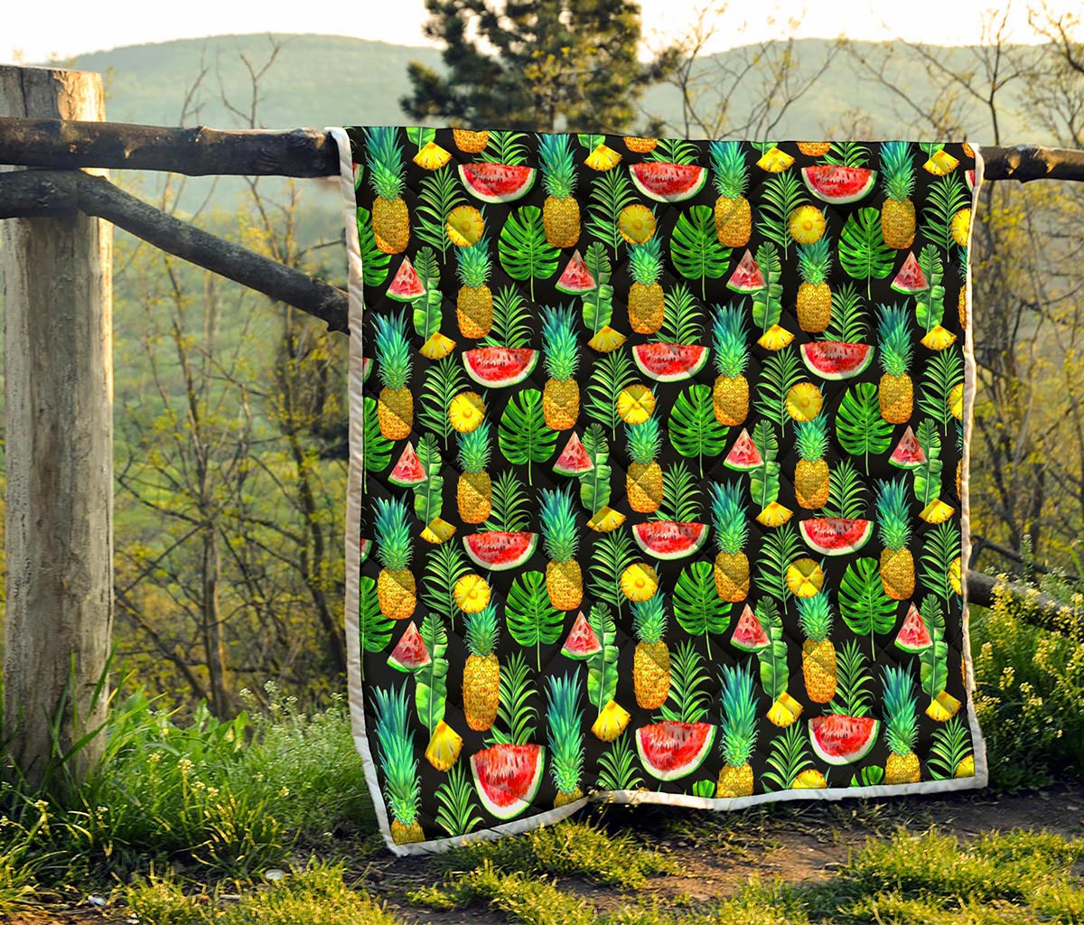 Black Tropical Pineapple Pattern Print Quilt