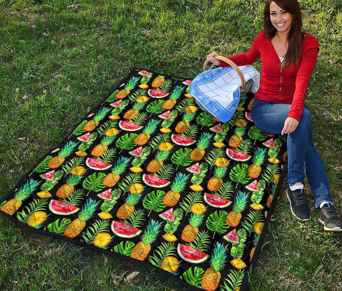 Black Tropical Pineapple Pattern Print Quilt