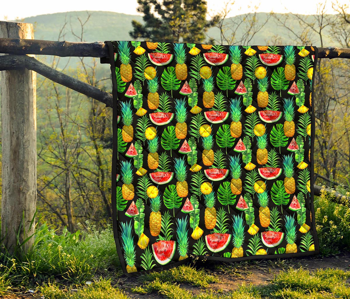 Black Tropical Pineapple Pattern Print Quilt