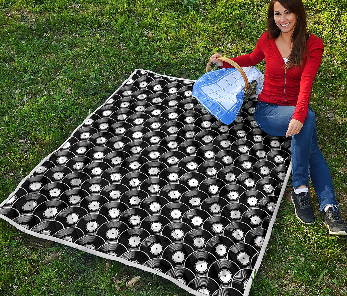 Black Vinyl Record Pattern Print Quilt