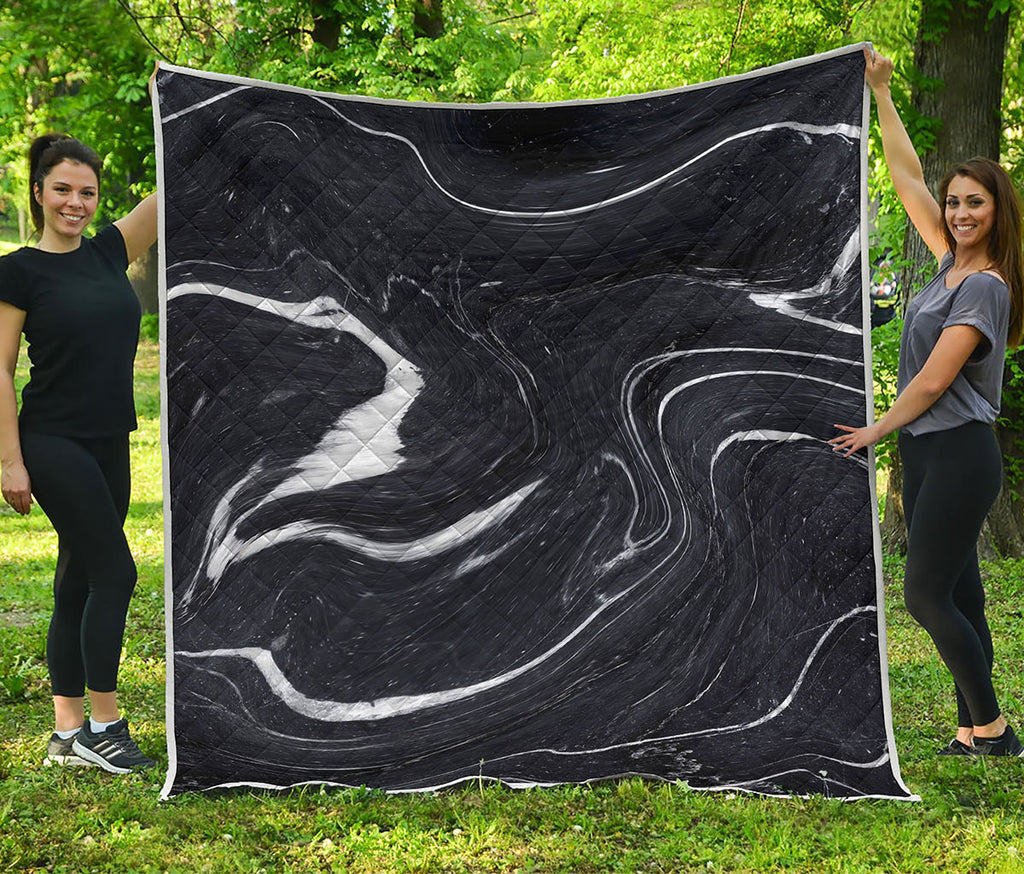 Black White Liquid Marble Print Quilt