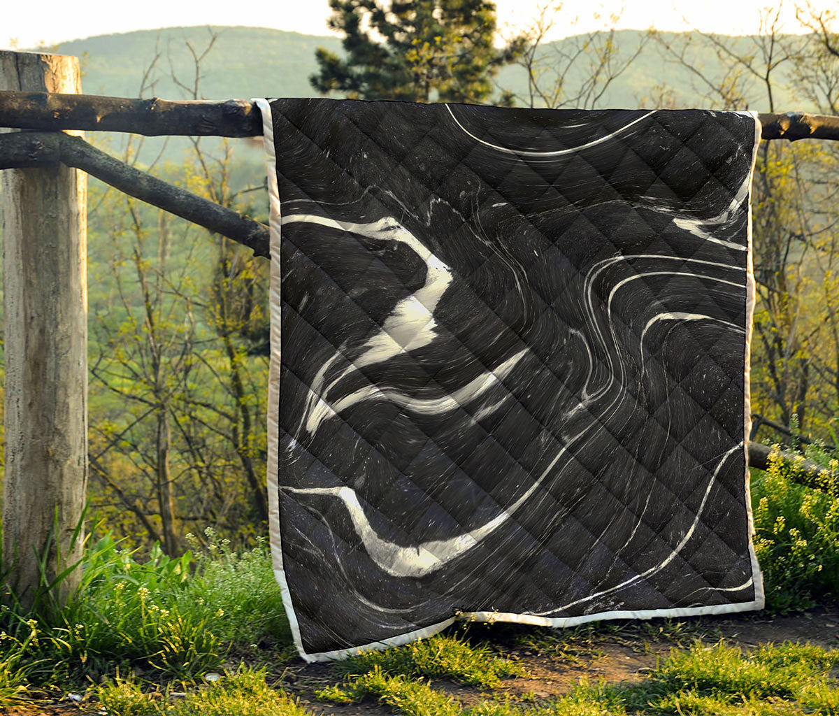 Black White Liquid Marble Print Quilt