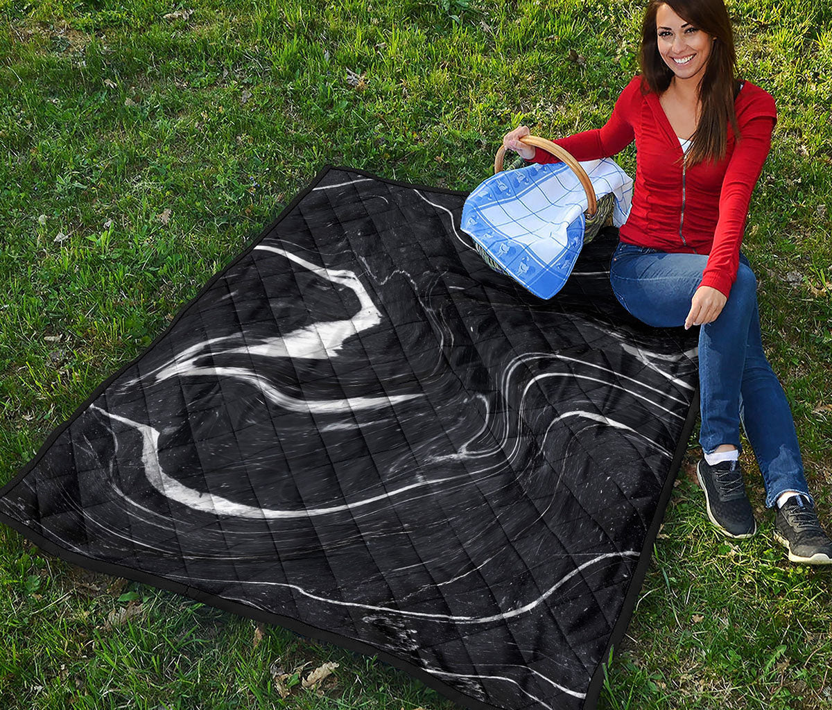 Black White Liquid Marble Print Quilt
