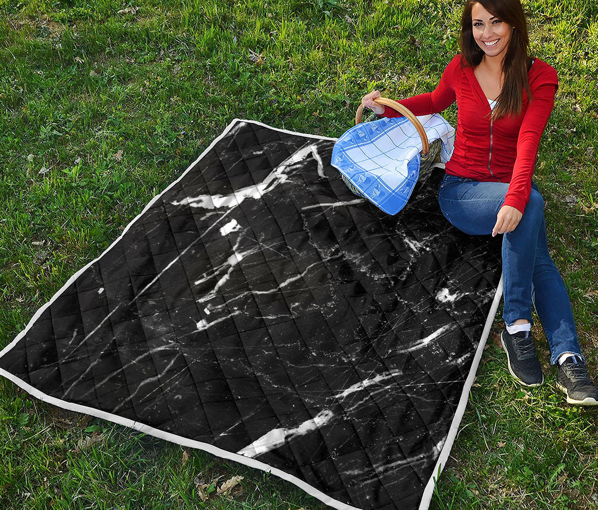 Black White Scratch Marble Print Quilt