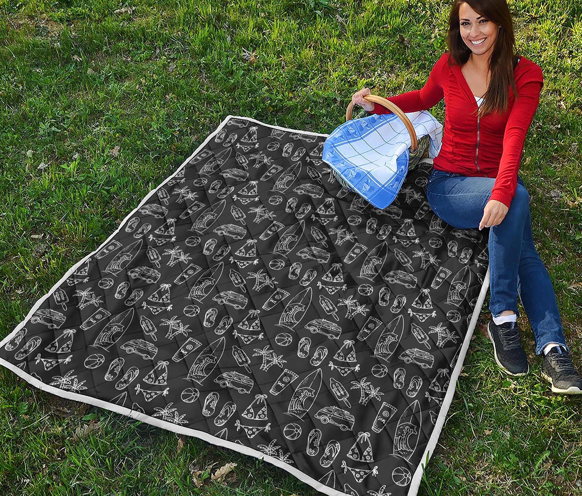 Black White Surfing Pattern Print Quilt