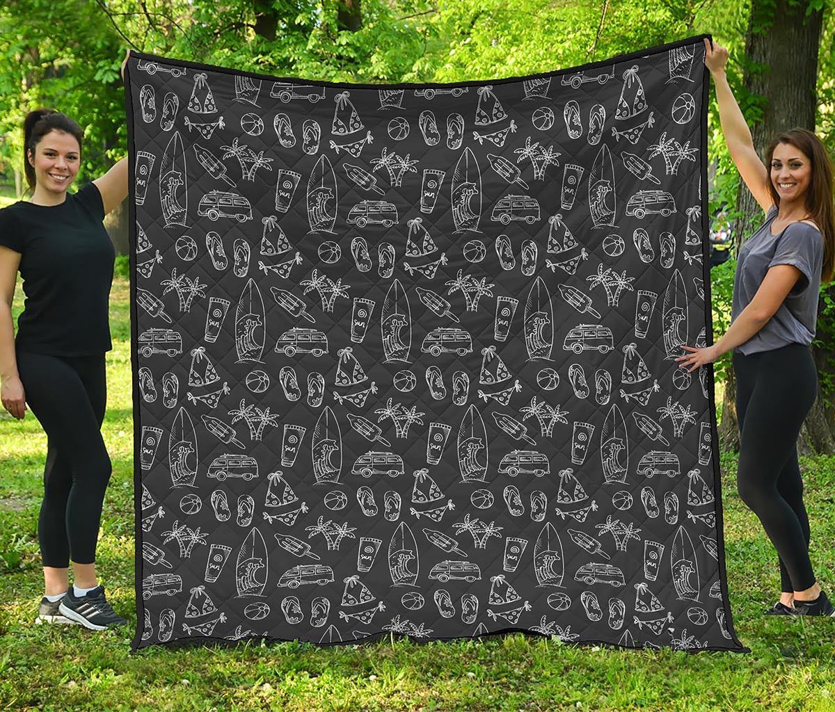 Black White Surfing Pattern Print Quilt