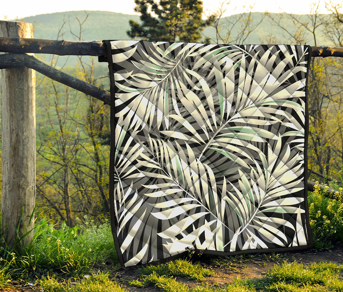 Black White Tropical Leaf Pattern Print Quilt