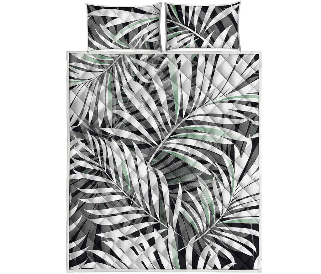 Black White Tropical Leaf Pattern Print Quilt Bed Set