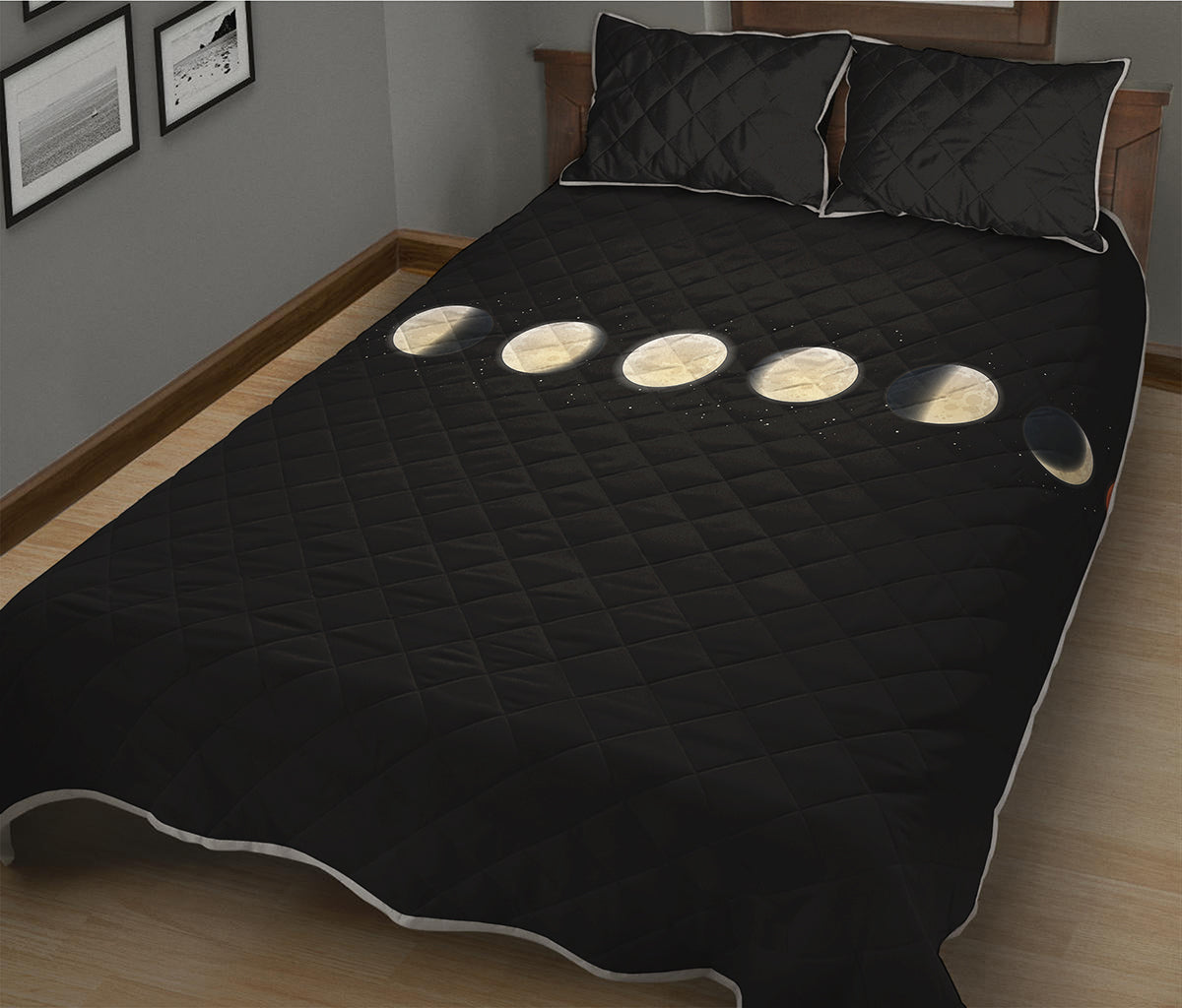 Blood Moon Lunar Phase Print Quilt Bed Set