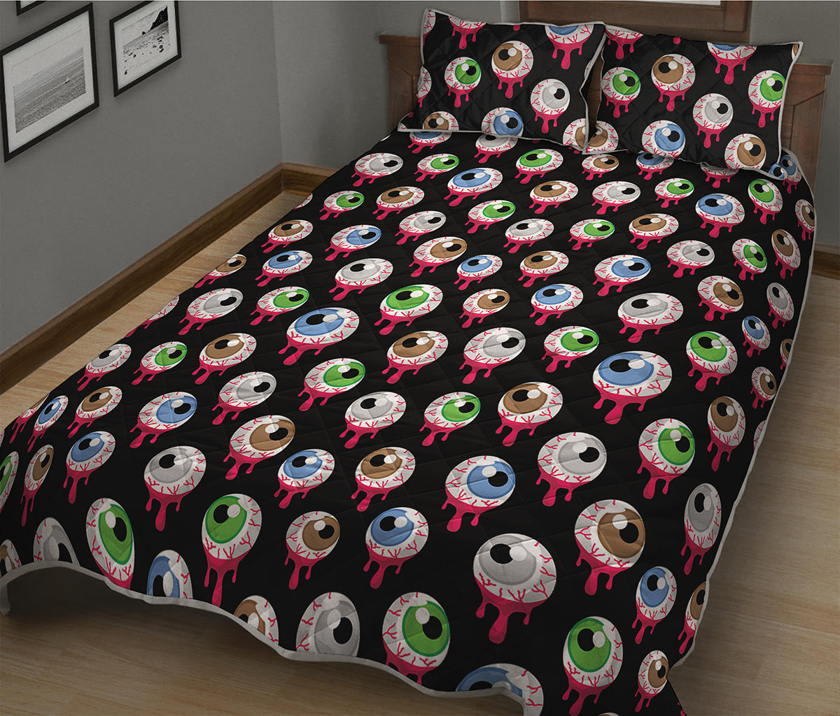Bloody Eyeball Pattern Print Quilt Bed Set