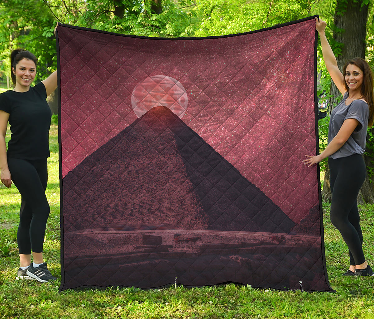 Bloody Moon Pyramid Print Quilt