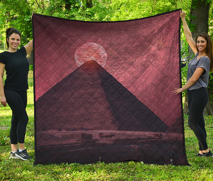 Bloody Moon Pyramid Print Quilt