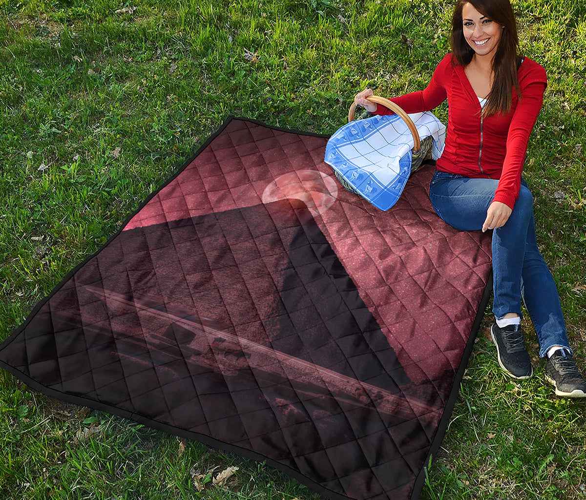 Bloody Moon Pyramid Print Quilt