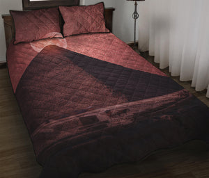 Bloody Moon Pyramid Print Quilt Bed Set