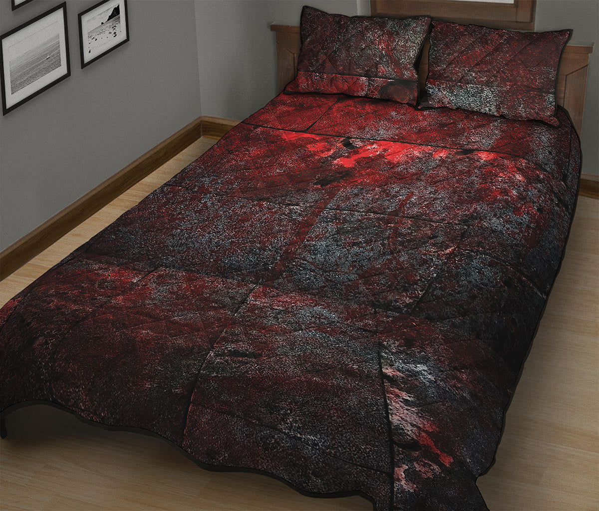 Bloody Room Print Quilt Bed Set