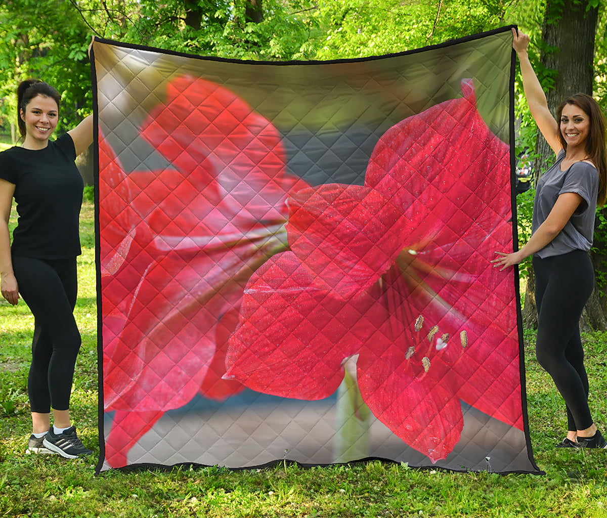 Blooming Amaryllis Print Quilt