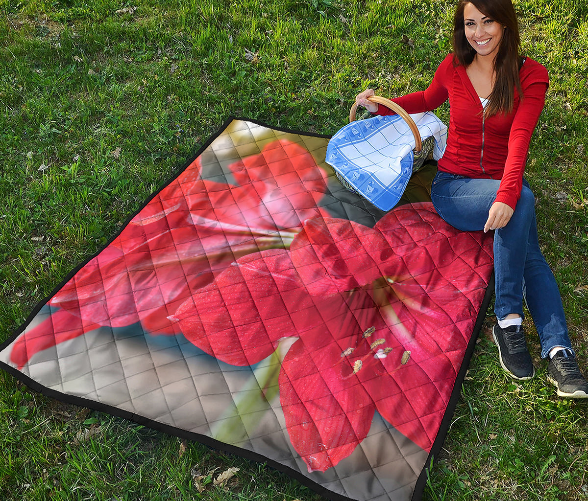 Blooming Amaryllis Print Quilt