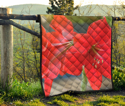 Blooming Amaryllis Print Quilt