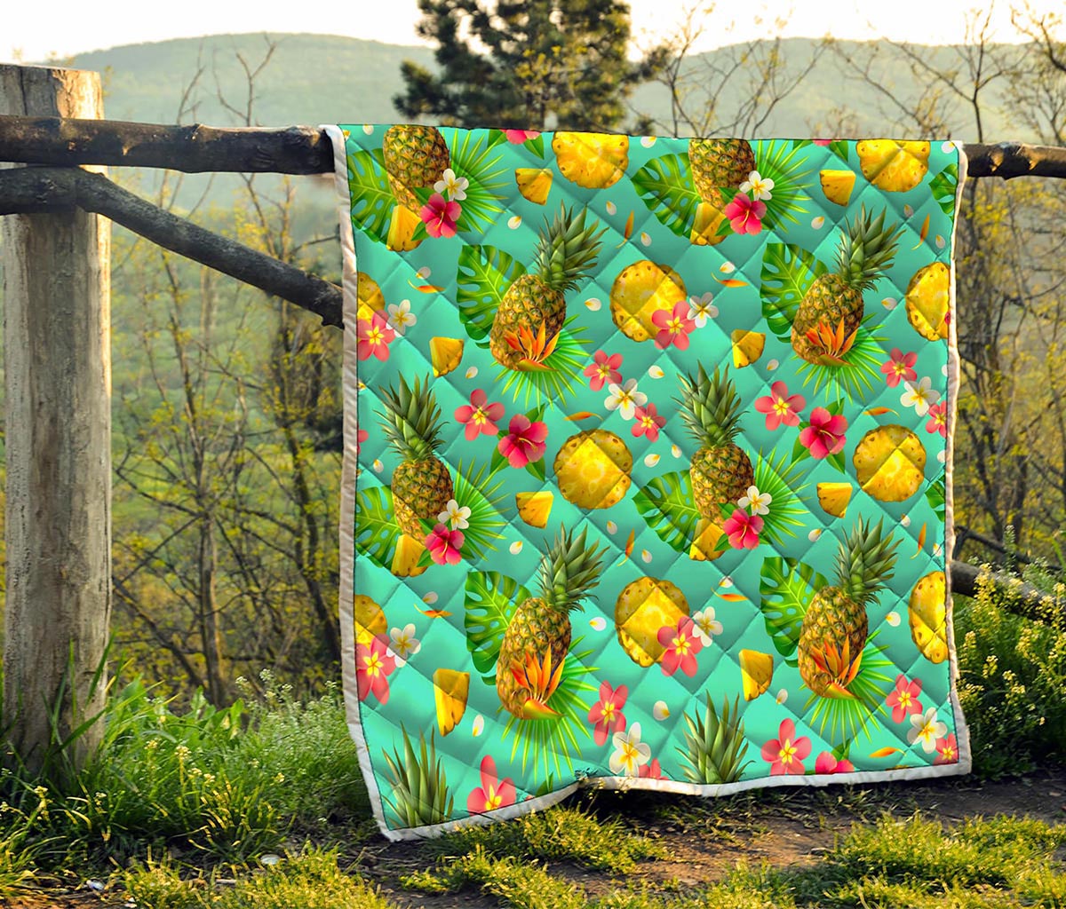 Blue Aloha Pineapple Pattern Print Quilt