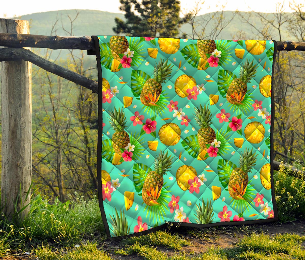 Blue Aloha Pineapple Pattern Print Quilt