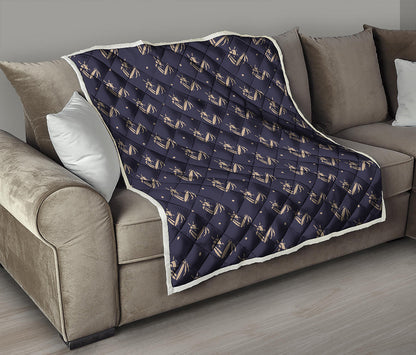 Blue And Beige Mantis Pattern Print Quilt