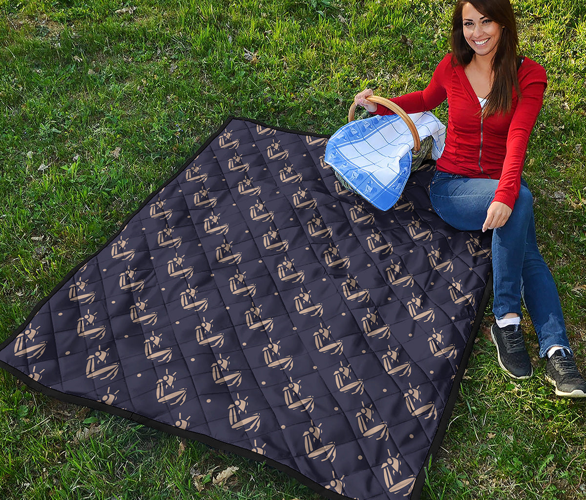 Blue And Beige Mantis Pattern Print Quilt