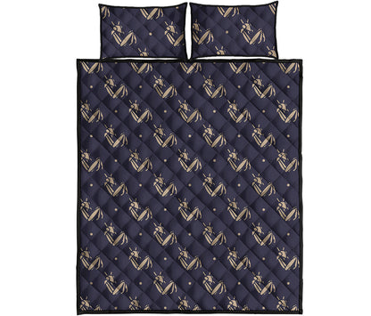 Blue And Beige Mantis Pattern Print Quilt Bed Set