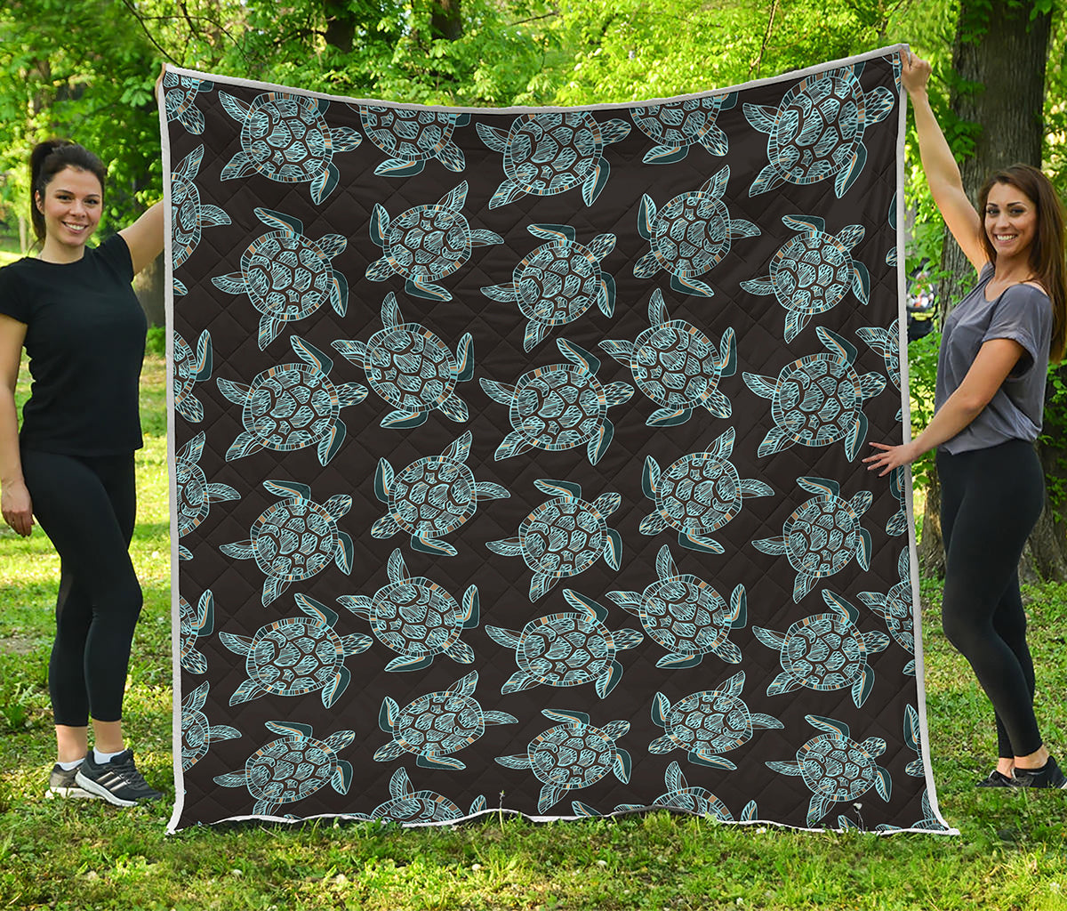 Blue And Black Sea Turtle Pattern Print Quilt