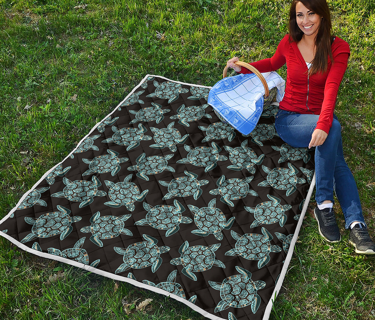 Blue And Black Sea Turtle Pattern Print Quilt
