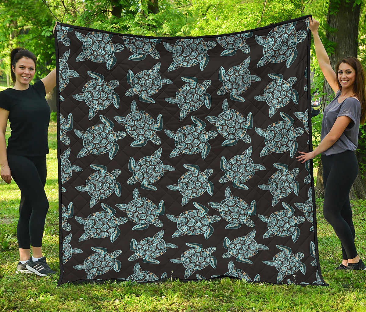 Blue And Black Sea Turtle Pattern Print Quilt
