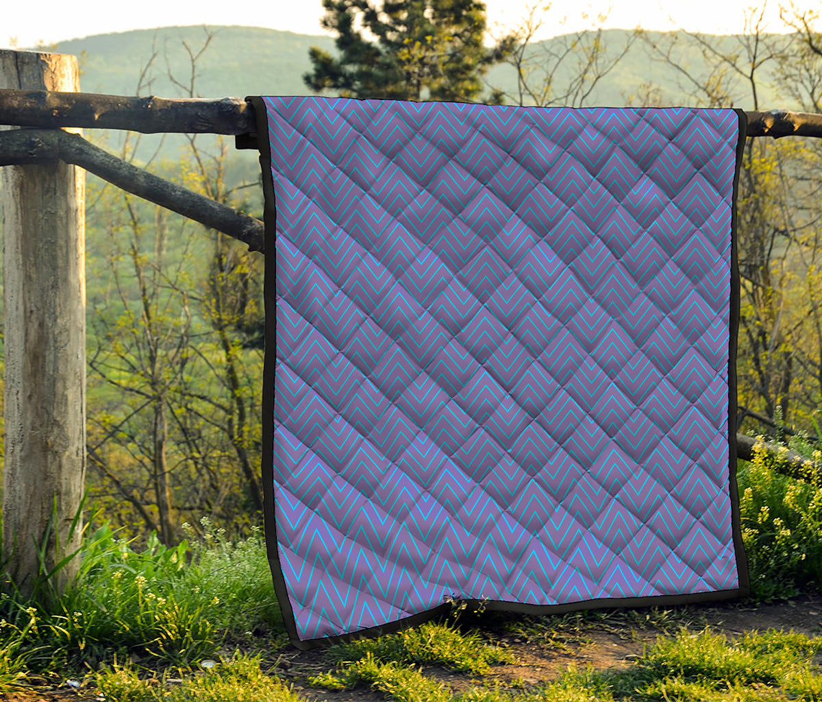 Blue And Purple Zigzag Pattern Print Quilt
