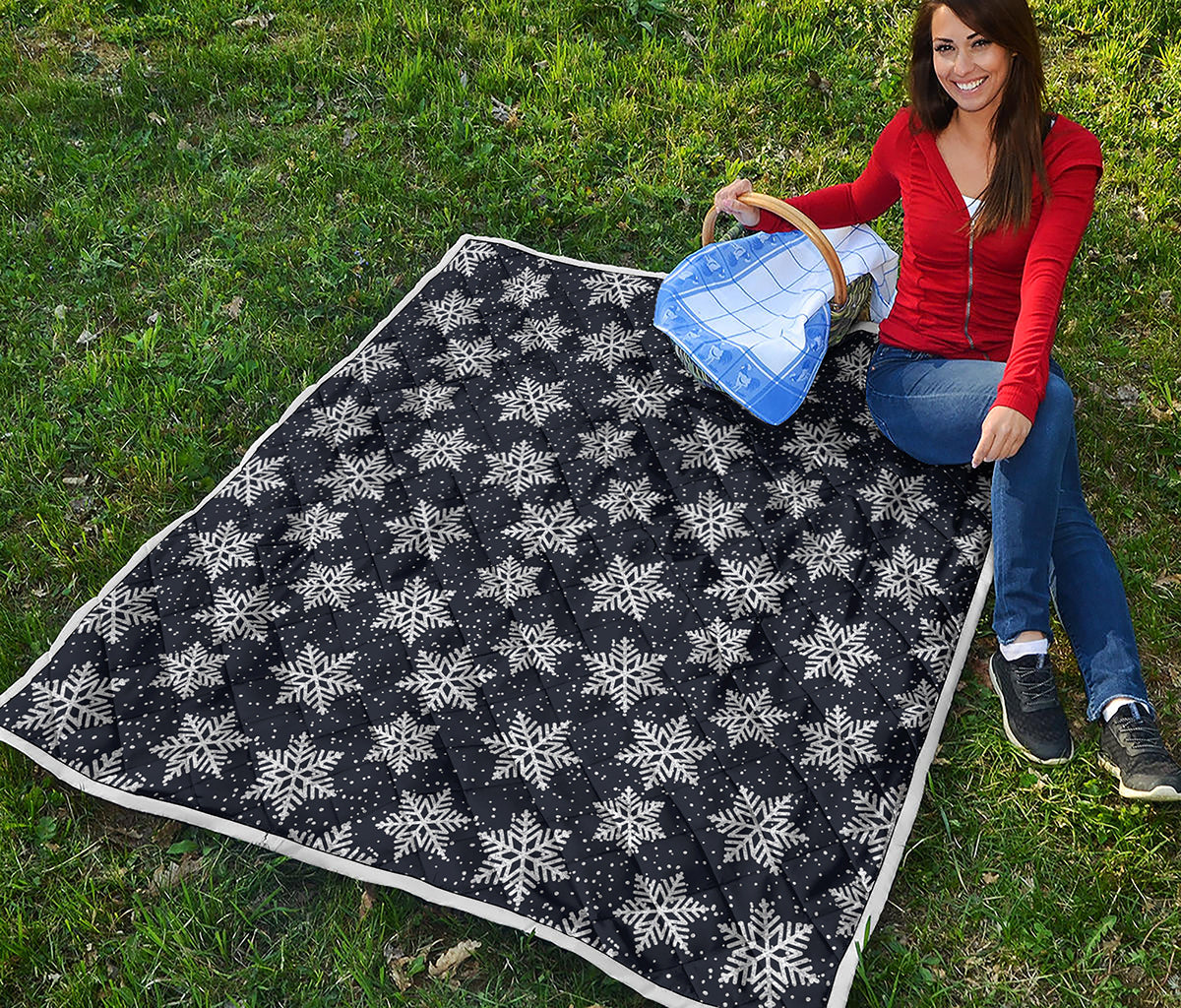 Blue And Silver Snowflake Pattern Print Quilt