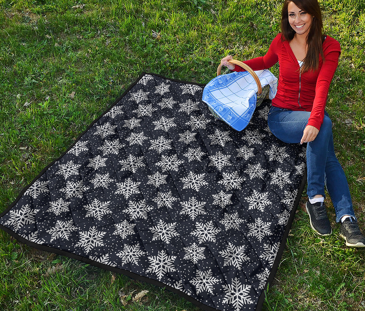Blue And Silver Snowflake Pattern Print Quilt