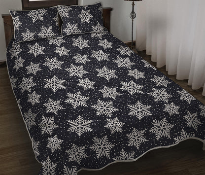 Blue And Silver Snowflake Pattern Print Quilt Bed Set