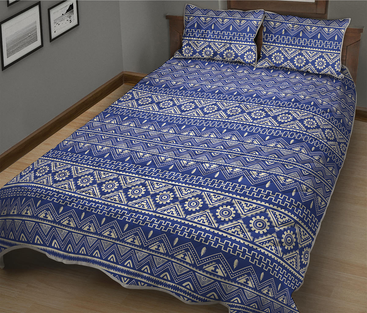 Blue And White African Pattern Print Quilt Bed Set