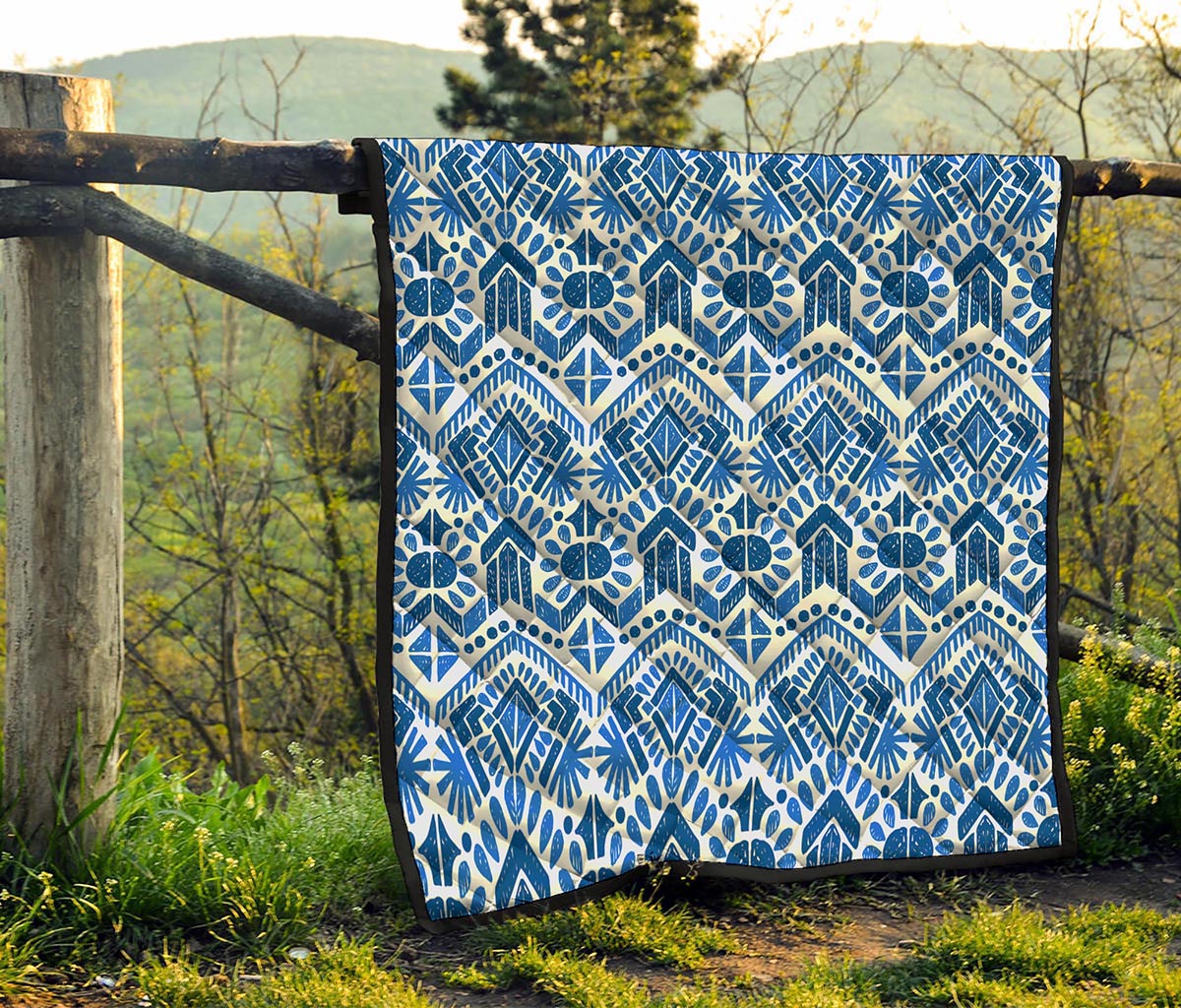 Blue And White Aztec Pattern Print Quilt