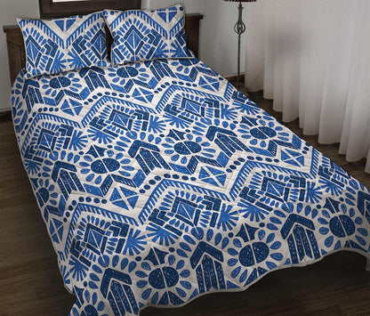 Blue And White Aztec Pattern Print Quilt Bed Set