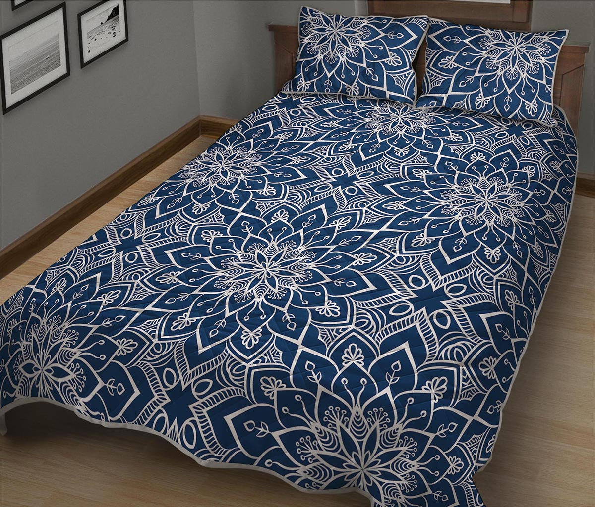 Blue And White Bohemian Mandala Print Quilt Bed Set