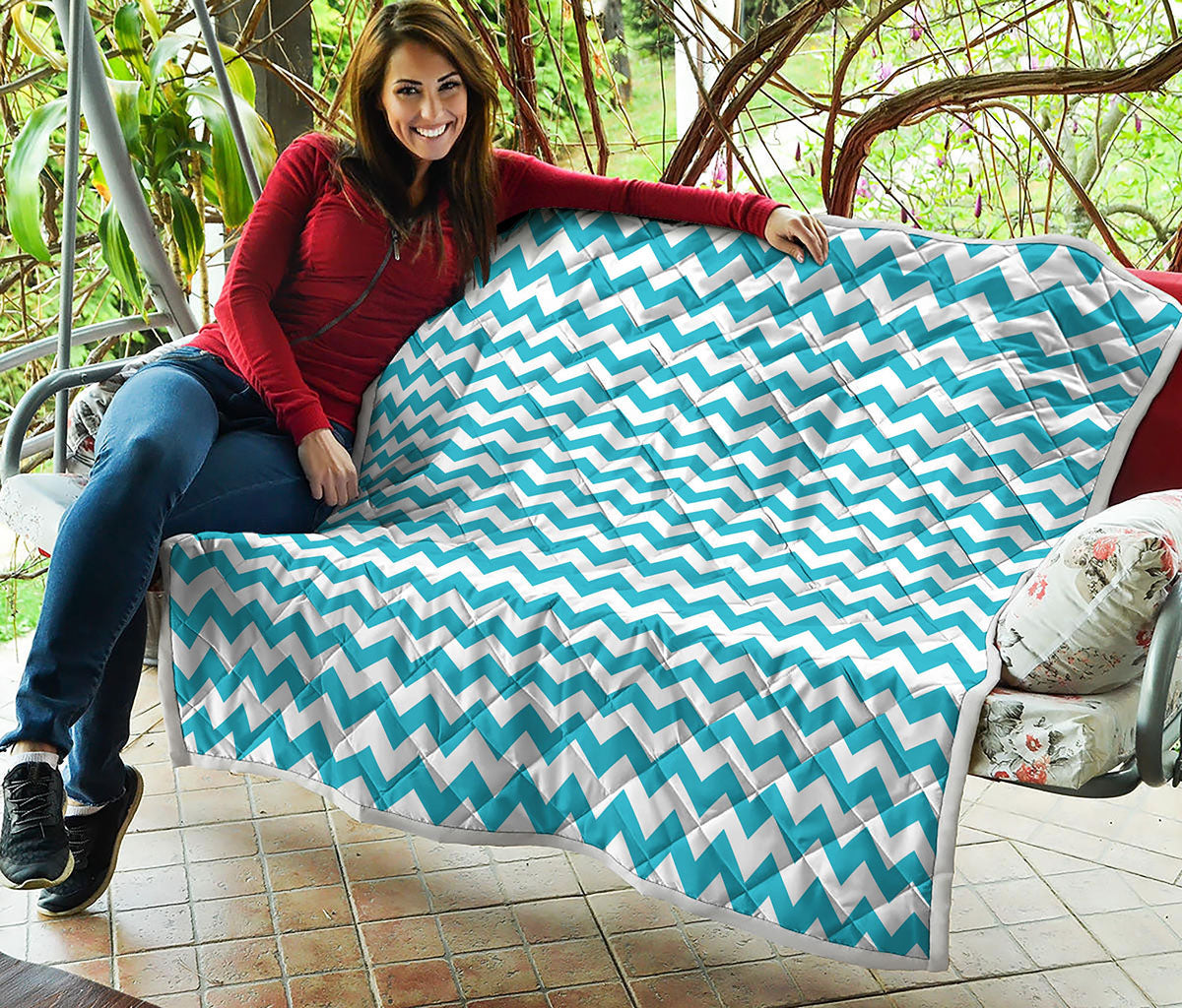 Blue And White Chevron Pattern Print Quilt