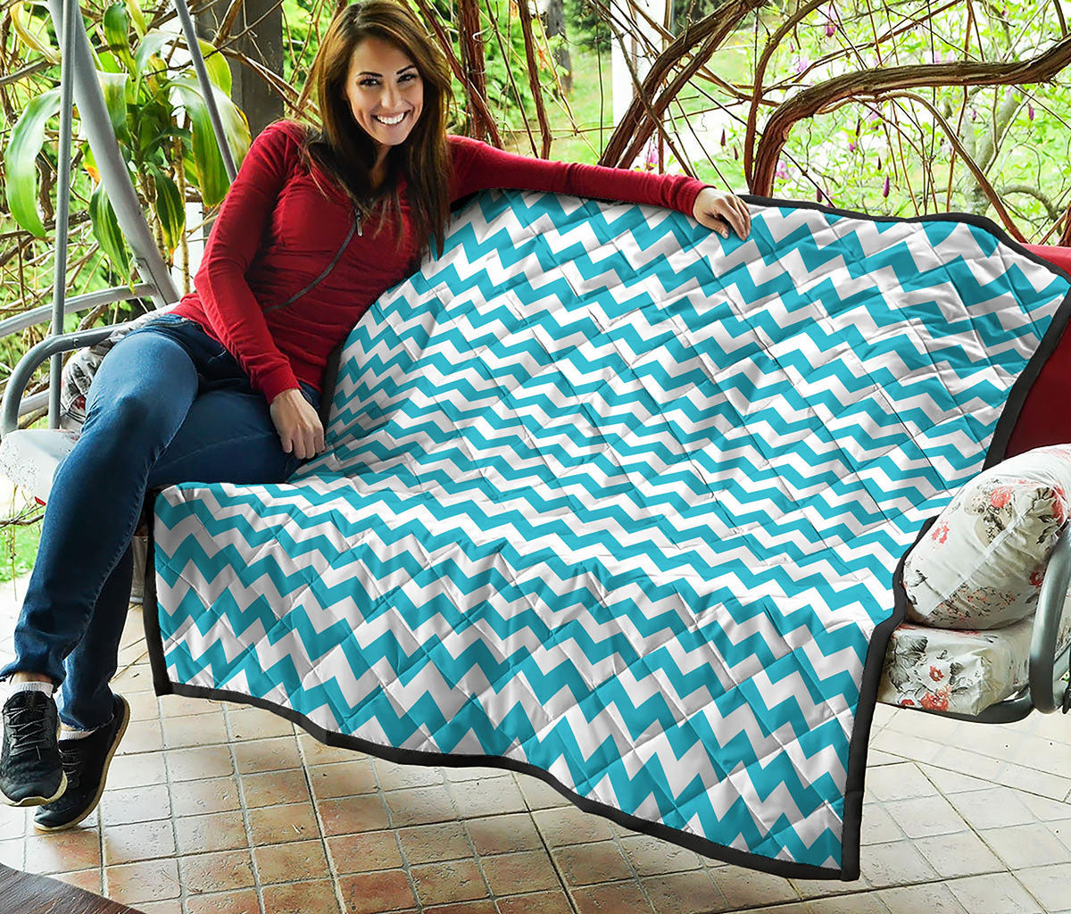 Blue And White Chevron Pattern Print Quilt