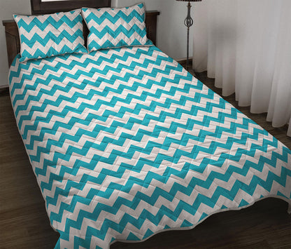 Blue And White Chevron Pattern Print Quilt Bed Set