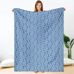 Blue And White DNA Pattern Print Blanket